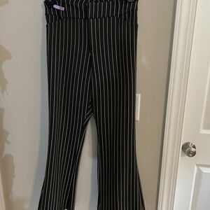 Size 18 Dark Gray & White Torrid Trousers